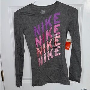 Nike Women's Gray Long Sleeve Top